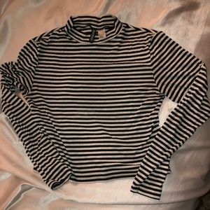 H&M Cropped Mock Turtleneck Striped Shirt